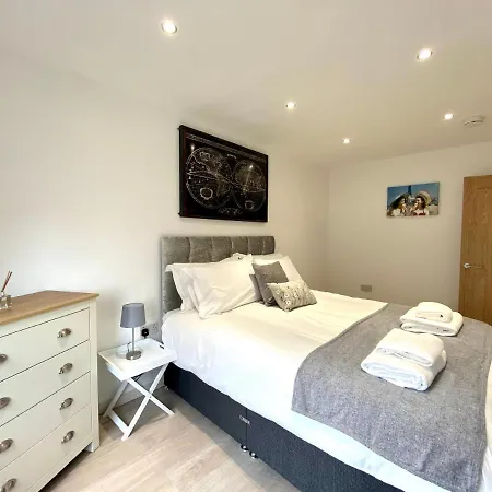 Apartment Princess Theatre View By Service