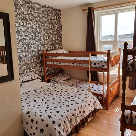 Guest house Foxhall Village 2*