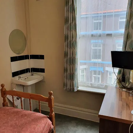 Guest house Foxhall Village 2*