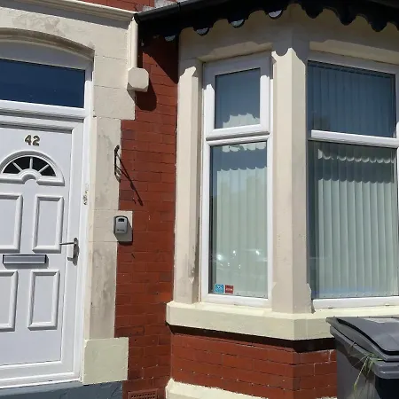 Townhouse Holiday * Blackpool
