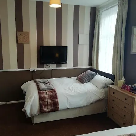Frühstückspension Shirley Heights 3*