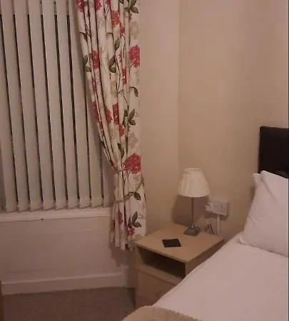 Lynwood Bed & Breakfast 3*