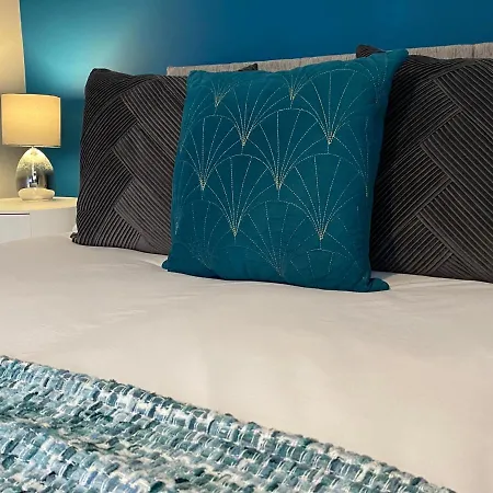 Sleepover 4 Free Parking Sleeps 6 *