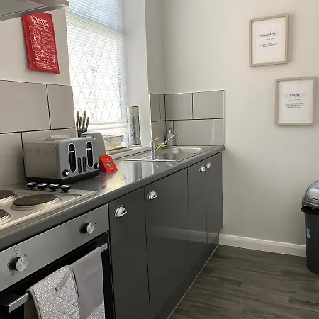Sleepover 4 Free Parking Sleeps 6 Apartment Blackpool