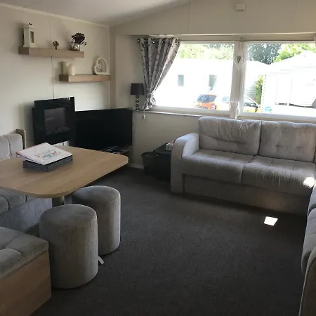 Deluxe 3 Bedroomed Caravan On Marton Mere With Ch Dg And Decking Prázdninový dům *