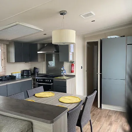 Campingplads Caravans Marton Mere *