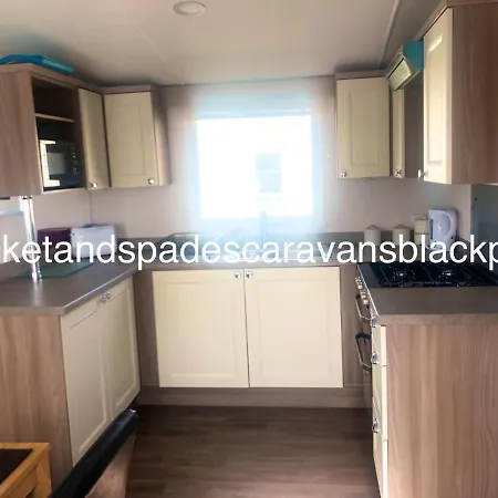 Caravans Marton Mere * Blackpool