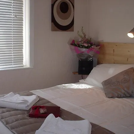 Bed & Breakfast The Falcon Blackpool