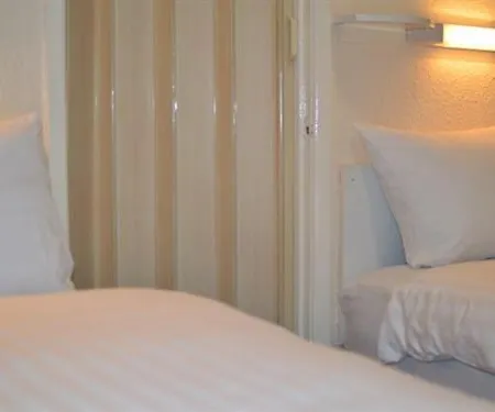 The Chimes On The Sea Bed & Breakfast Blackpool