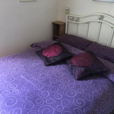 Bed and breakfast White Moon