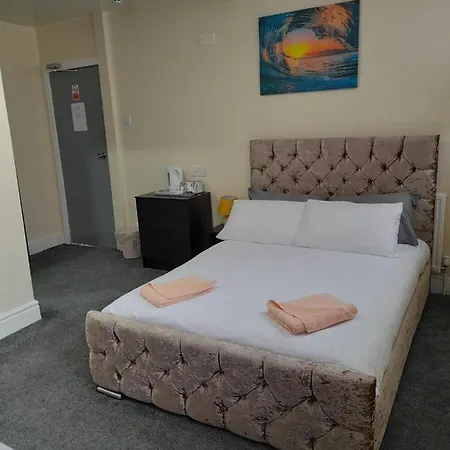 Niro's Hotel