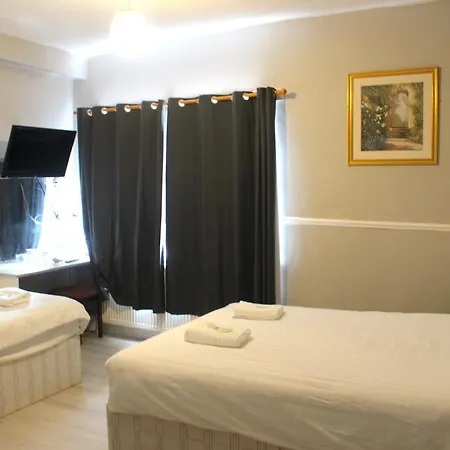 Topaz Guest house 3*