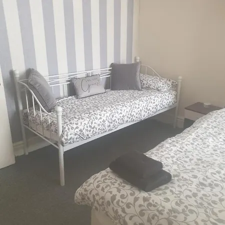 Langroyd Guest house