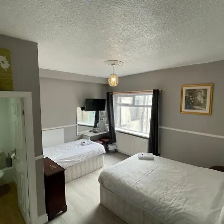 Topaz Guest house 3*