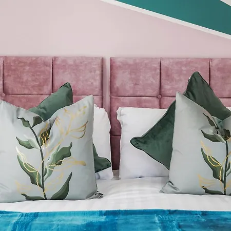 Luxe Holiday By Sasco