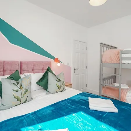 Luxe Holiday By Sasco Apartment *