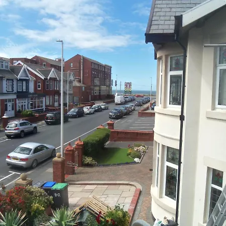 The Sefton Bed & Breakfast 3*