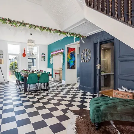 Dom wakacyjny Empress Hall By Charles Alexander Short - Sleeps 20
