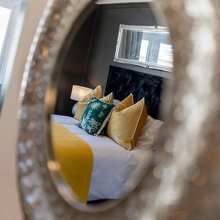 Dom wakacyjny Empress Hall By Charles Alexander Short - Sleeps 20 *