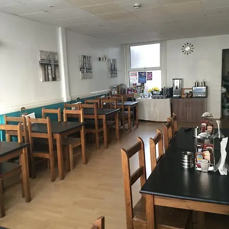 Ξενοδοχείο Malibu 3*