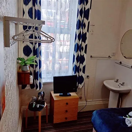 Oyo St Kildas Hotel