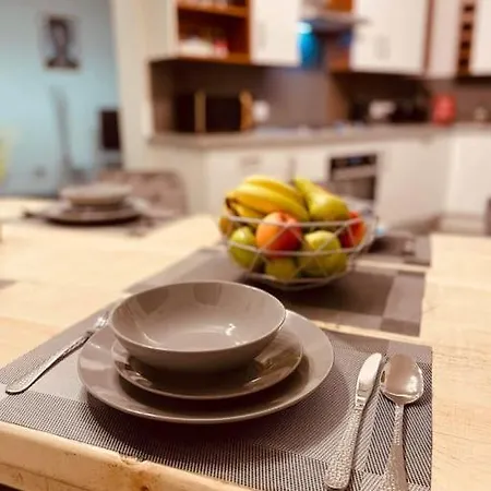 Апартаменты Luxury 3 Bed Sleeps 6-8 Блэкпул