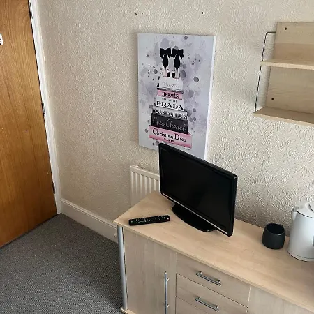 Kirkstead Guesthouse, Pet Friendly Available, Everyone Welcome Blackpool