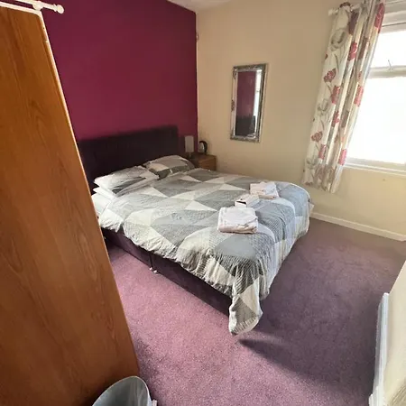 Guest house Kirkstead Guesthouse, Pet Friendly Available, Everyone Welcome *