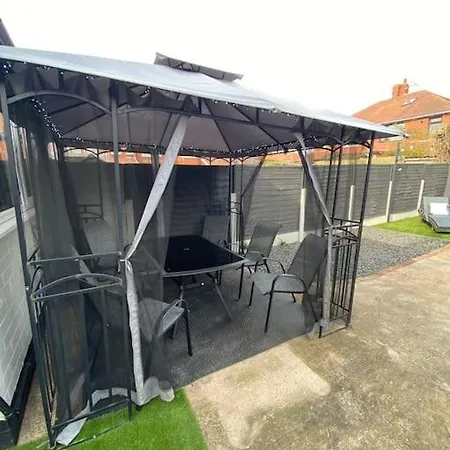 Holiday home New 3 Bedroom Family With Outdoor Living