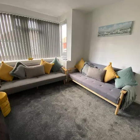 New 3 Bedroom Family With Outdoor Living *