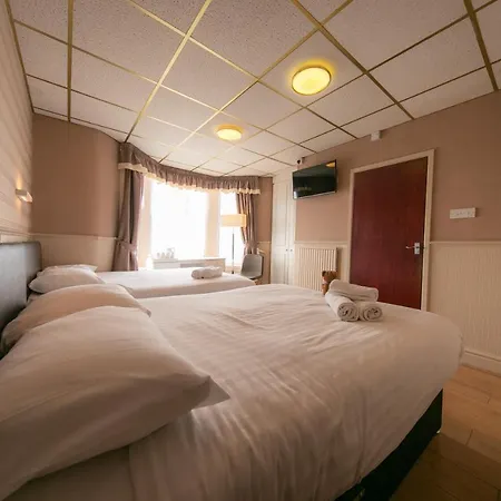 Lyndene Hotel