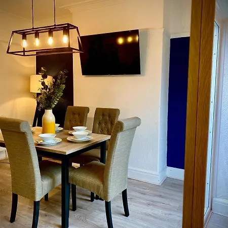 Family Modern 3 Bed Hot Tub House In Holiday home *
