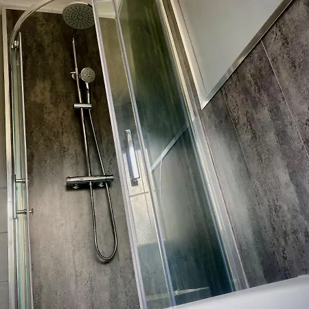 Family Modern 3 Bed Hot Tub House In Holiday home Blackpool