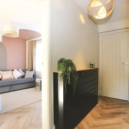 Holiday home Xxbrand Newxx Sleeps 8, Stylish Japandi House Blackpool