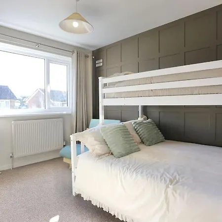 Xxbrand Newxx Sleeps 8, Stylish Japandi House * Blackpool