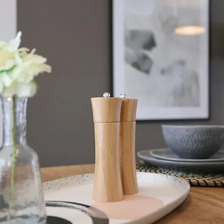 Xxbrand Newxx Sleeps 8, Stylish Japandi House Blackpool