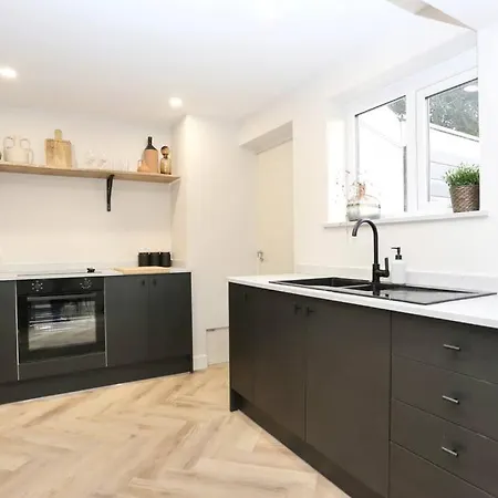Xxbrand Newxx Sleeps 8, Stylish Japandi House * Blackpool