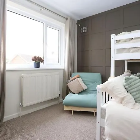 Holiday home Xxbrand Newxx Sleeps 8, Stylish Japandi House Blackpool