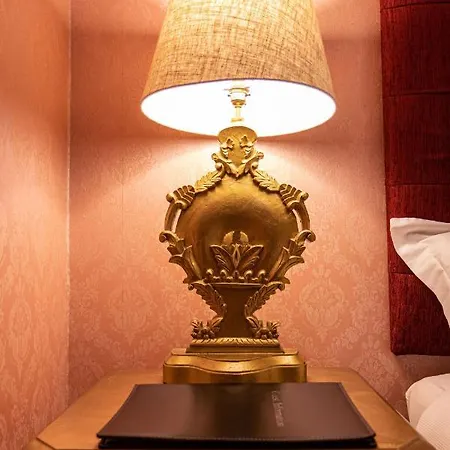 Hotel Rouge 4*