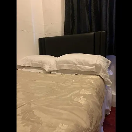 Hotel Oyo Binglea 2*