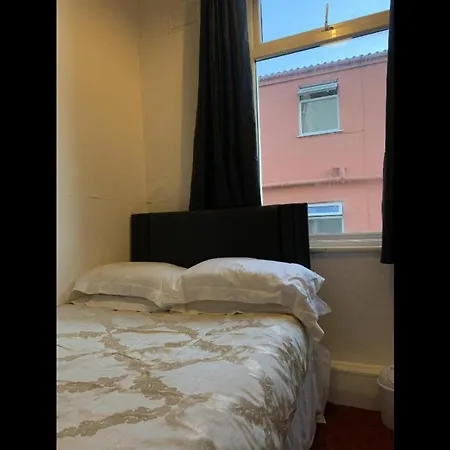 Oyo Binglea 2* Blackpool