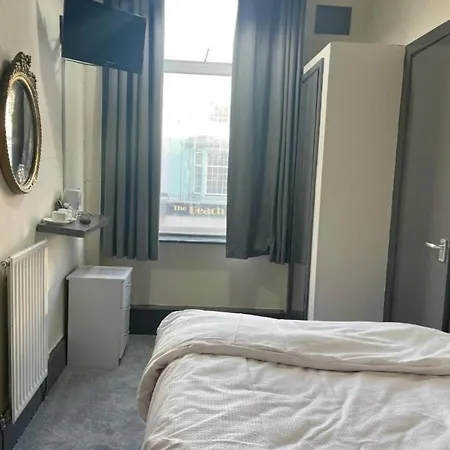 Hotel Oyo Binglea Blackpool