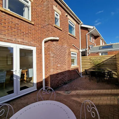Holiday home Dysa Bentinck House *