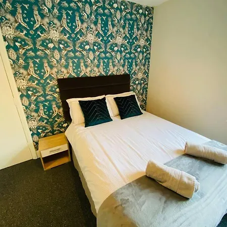 Town And Tower Perfect, For Family And Friends. Tatil Evi *