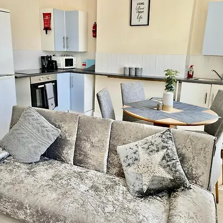 Arise Comfort - Clarendon Road City Centre Apartment *