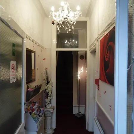 Miramar Bed & Breakfast