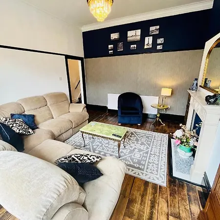 Quirky House Holiday home