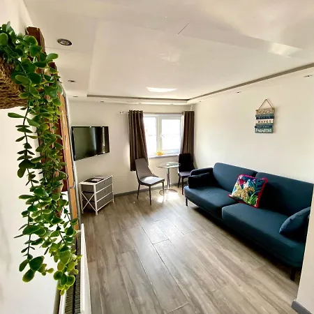Kennedy House By Service Apartment *