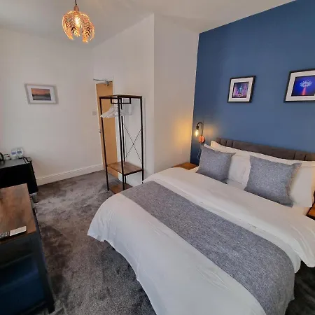Rendezvous Bar & - Adults Only Bed & Breakfast *