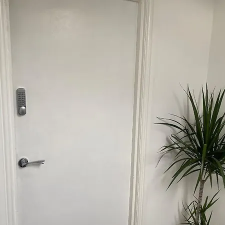 Apartment - Palatine Road